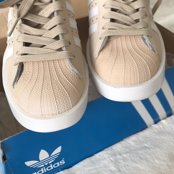 Adidas Super Star size 5 - Picture 4 of 7